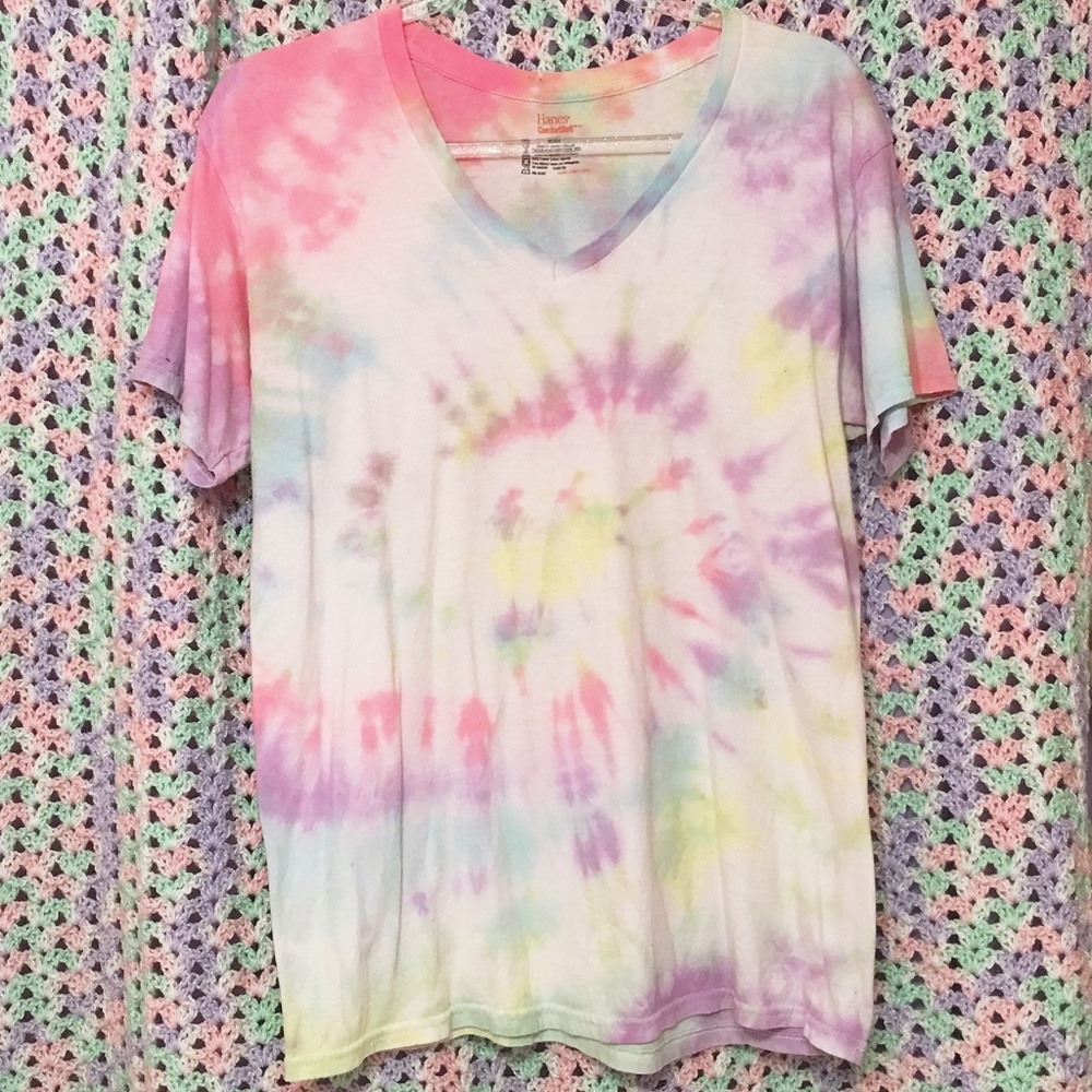 Kawaii Pastel Tie Dye T-shirt w/ Soft Colors